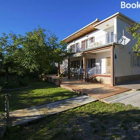 Apartamani Katarina Vl.Ilija Jusup Apartment Starigrad Paklenica Exterior photo