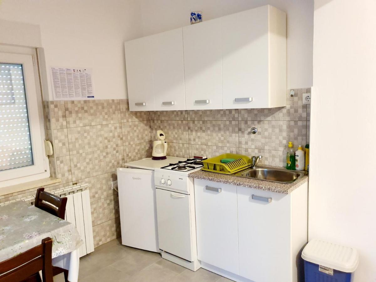 Apartamani Katarina Vl.Ilija Jusup Apartment Starigrad Paklenica Exterior photo