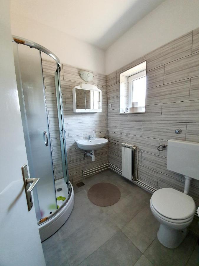 Apartamani Katarina Vl.Ilija Jusup Apartment Starigrad Paklenica Exterior photo