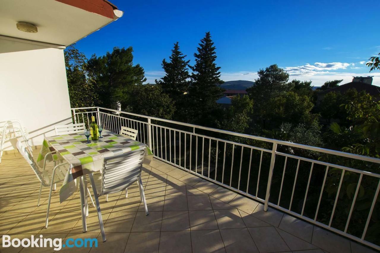 Apartamani Katarina Vl.Ilija Jusup Apartment Starigrad Paklenica Exterior photo